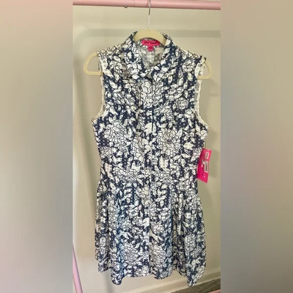 Betsey Johnson Floral Sleeveless Dress in Blue and White - Picture 4 of 7